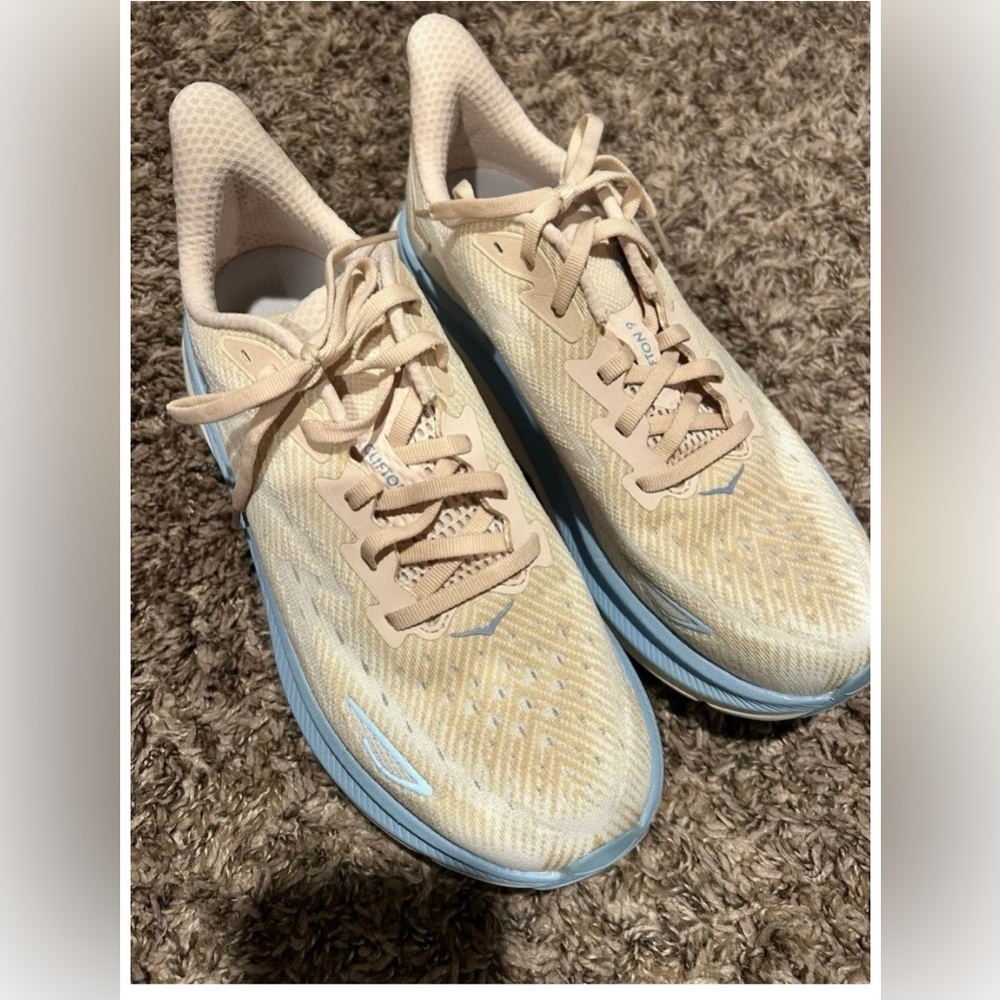 Women’s Hoka Clifton 9 Shoes